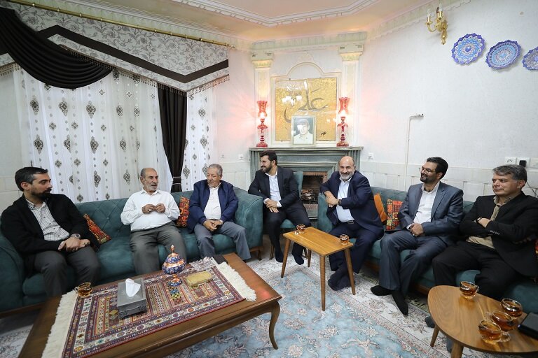 شبکه کتابخانههای عمومی نیازمند حضور میدانی است/ سرمایه انسانی مزیت رقابتی نهاد