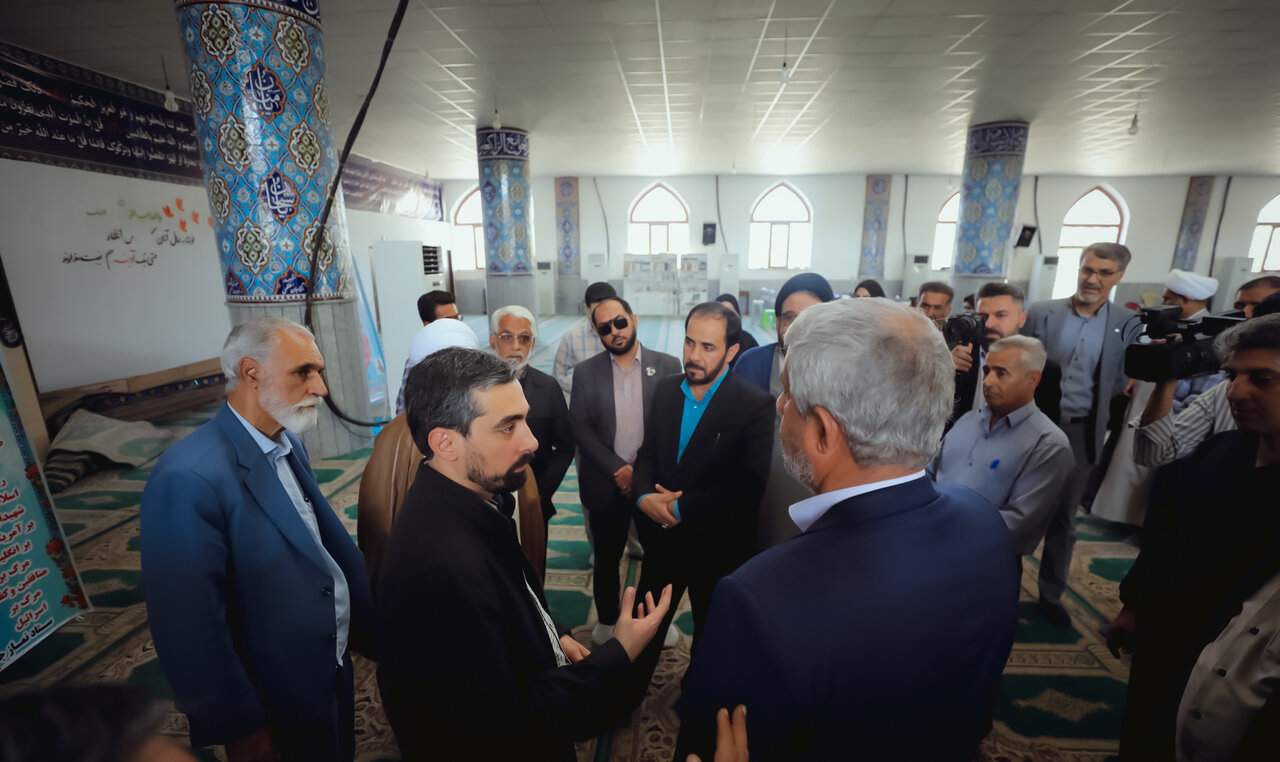 دبیرکل نهاد کتابخانههای عمومی کشور با مسئولان شهرستان جیرفت دیدار کرد