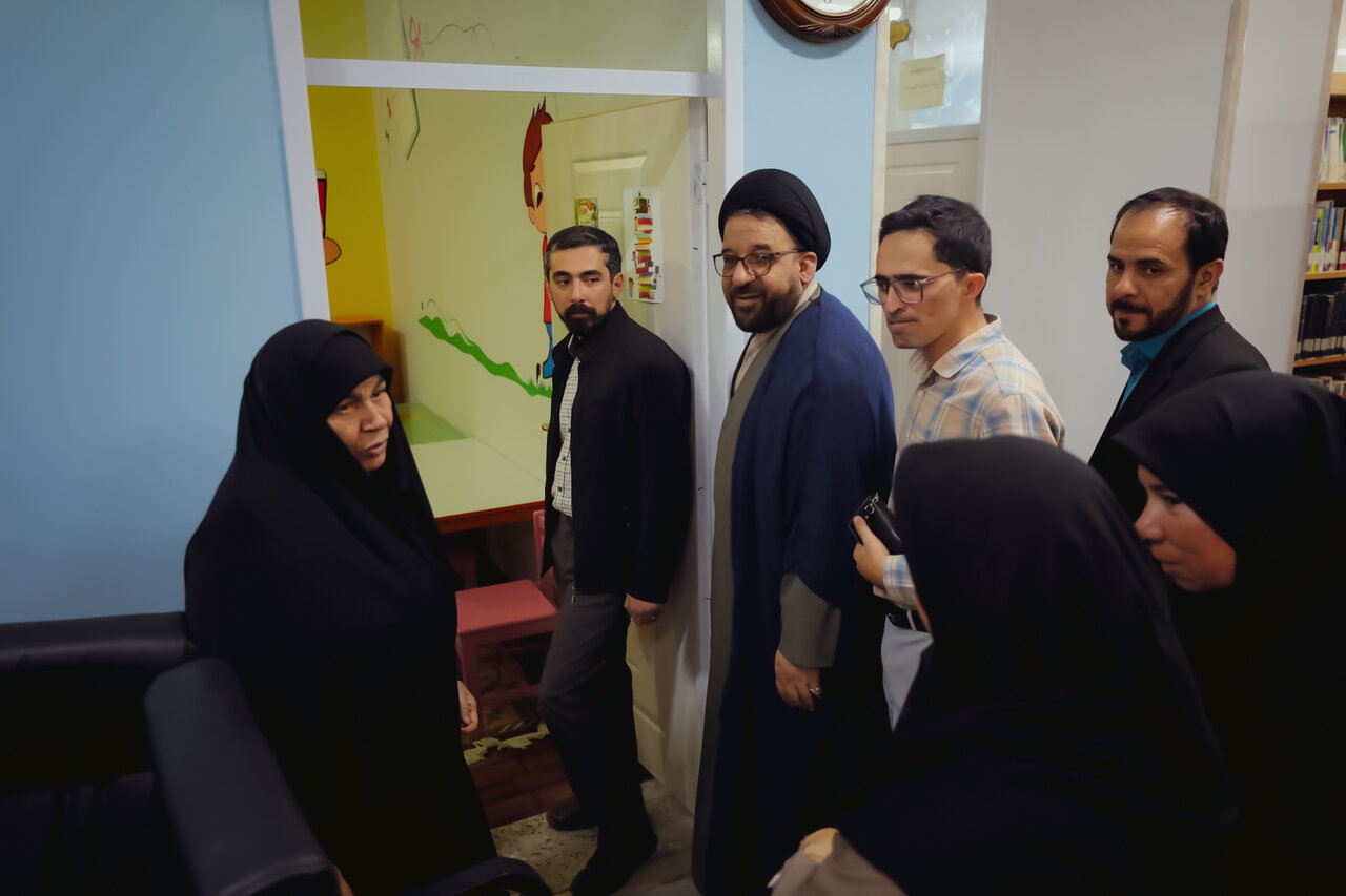 دبیرکل نهاد از کتابخانههای عمومی شهرستان جیرفت بازدید کرد