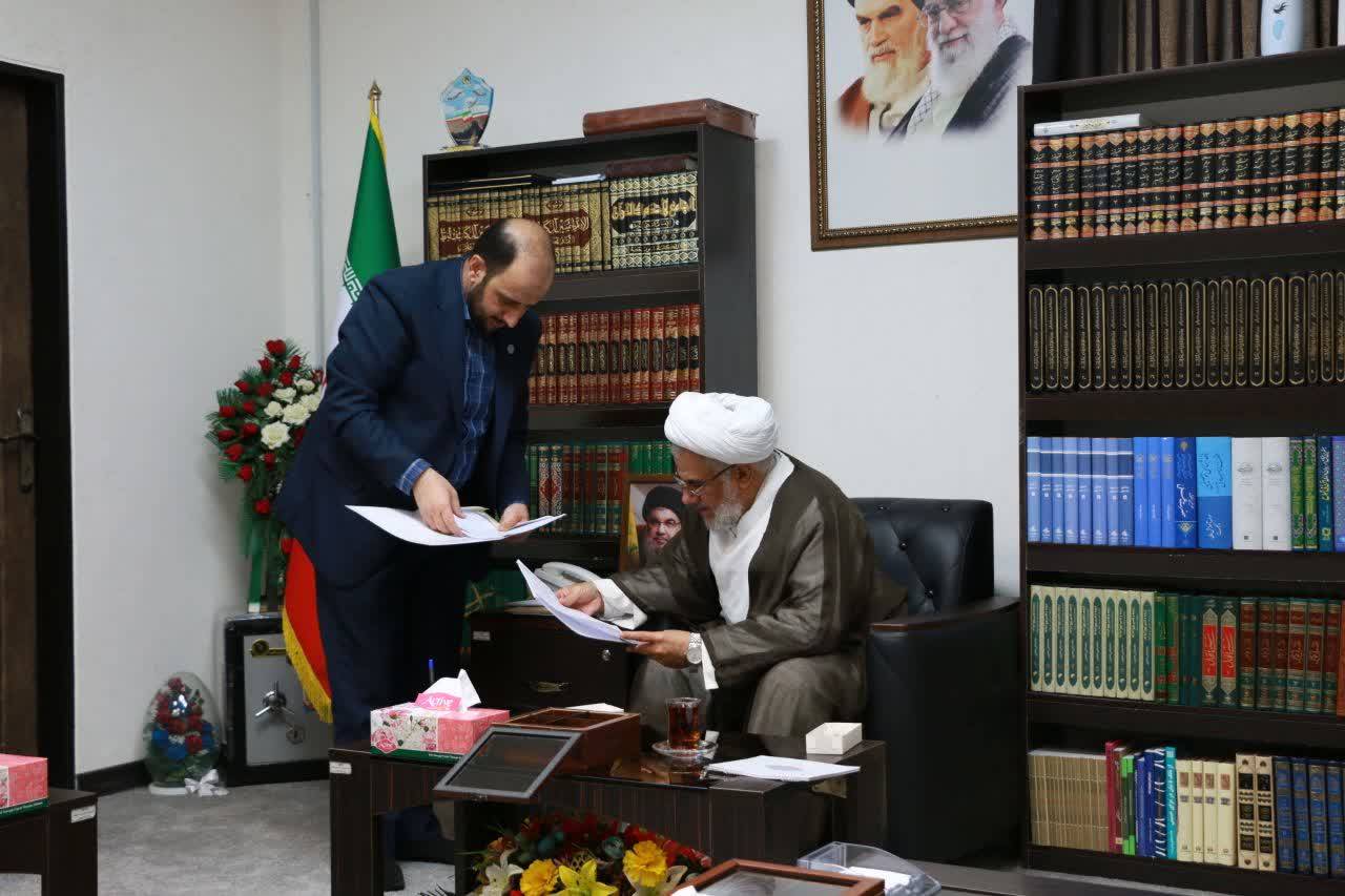 ثلث اموالم را برای ترویج کتابخوانی وصیت کردهام