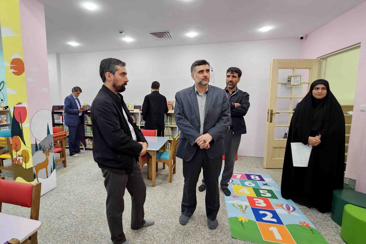 تحول در خدمات موجب تغییر نگاه مردم به کتابخانههای عمومی شده است