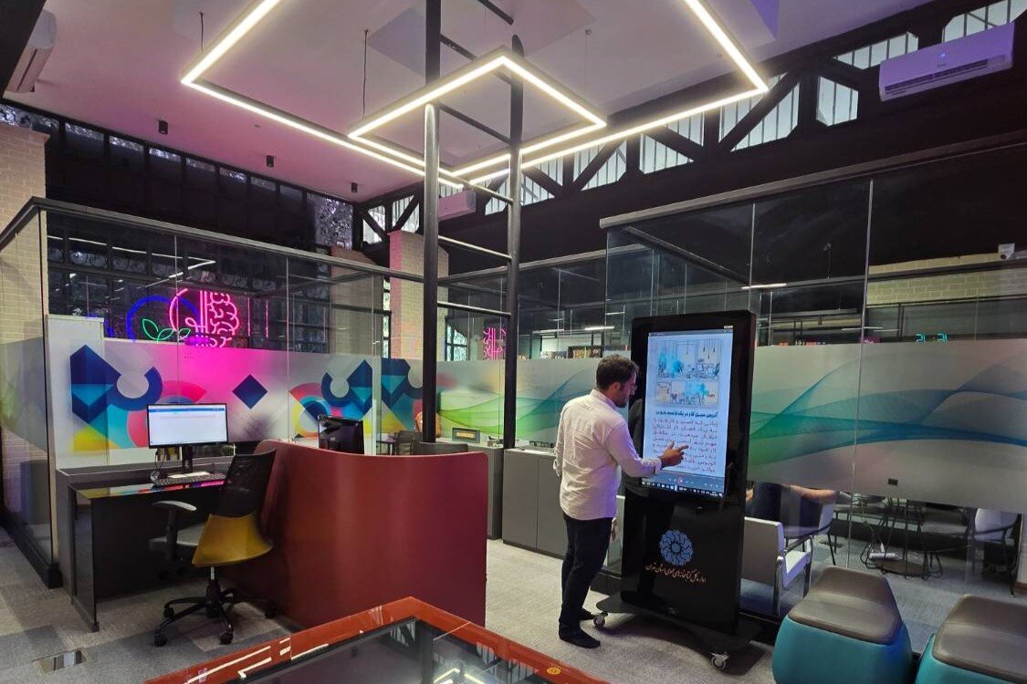 در این کتابخانه کتابِ کاغذی طلب نکنید