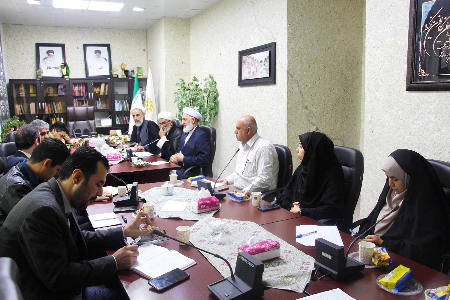 نشست هماندیشی دستگاههای طرفین تفاهمنامه های کتابخانه های عمومی گلستان برگزار شد