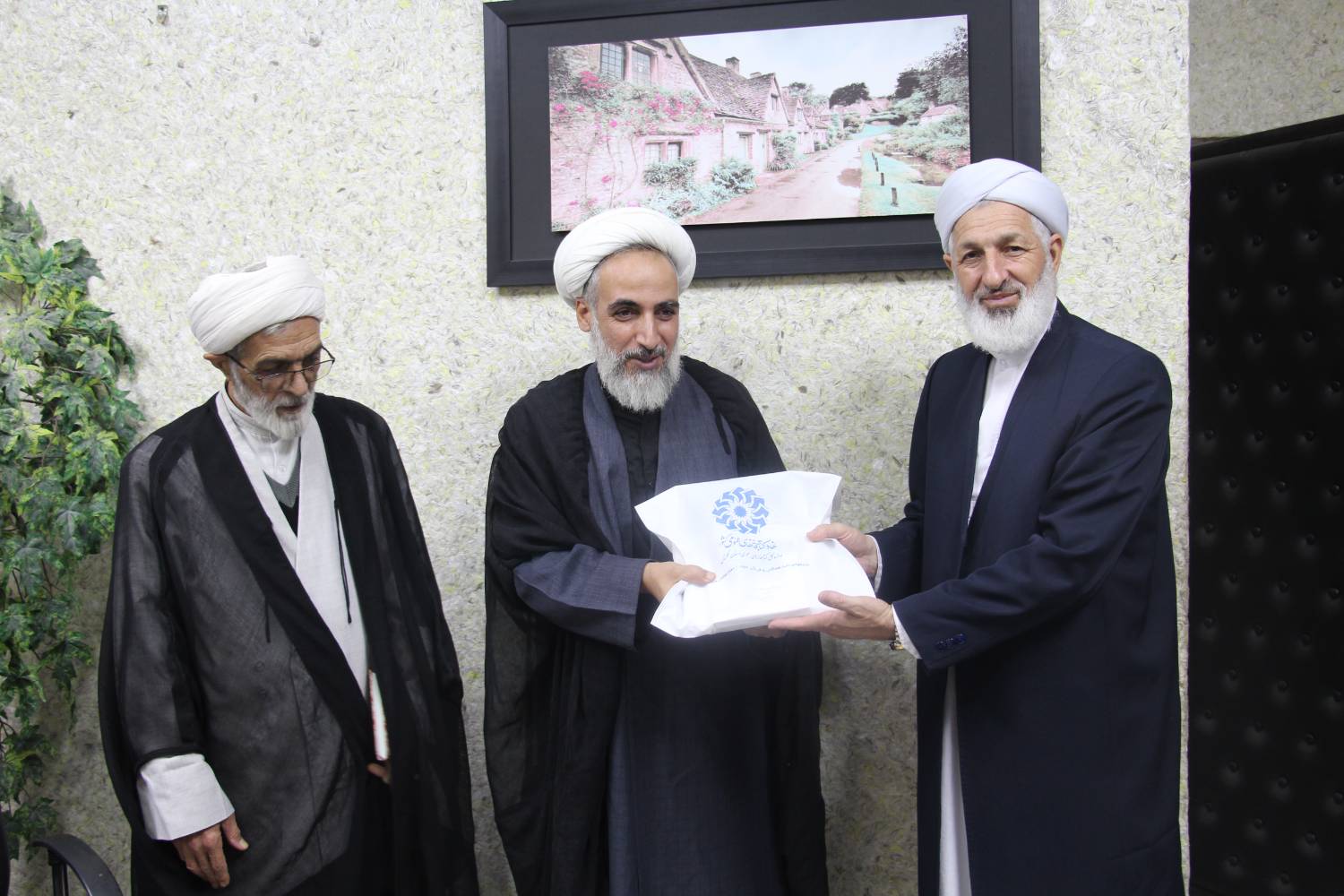 نشست هماندیشی دستگاههای طرفین تفاهمنامه های کتابخانه های عمومی گلستان برگزار شد