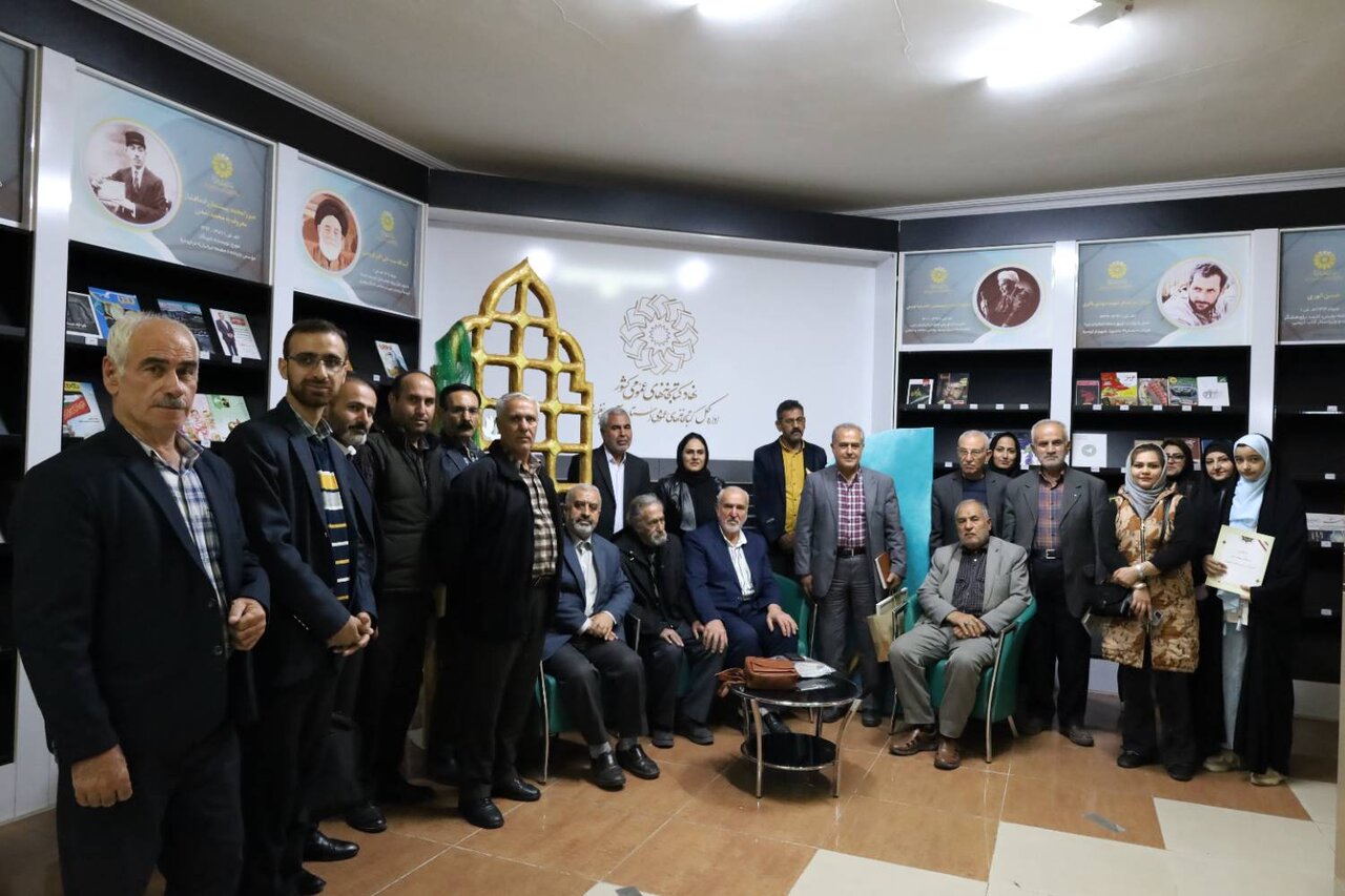 محفل شعر «برای ضامن آهو» در آذربایجانغربی برگزار شد