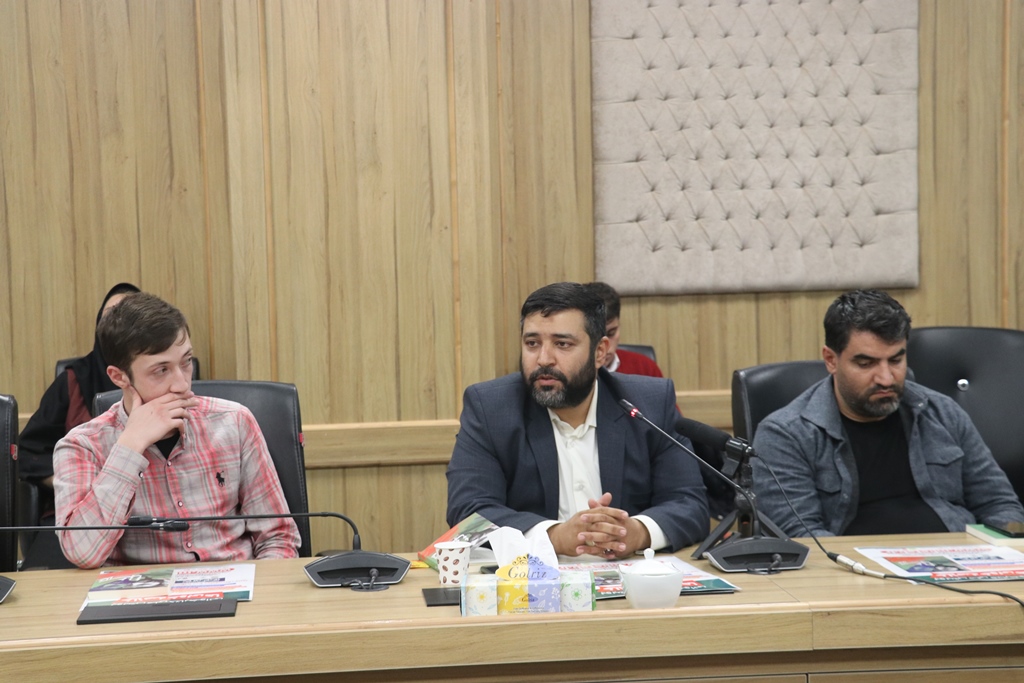 آیین رونمایی و خوانش کتاب «خلاصه خوبیها» برگزار شد