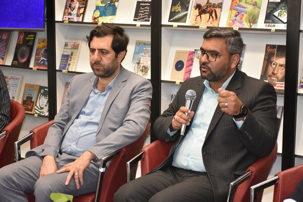 برگزاری۱۷۰۰ برنامه در کتابخانه های عمومی فارس به مناسبت هفته کتاب/۱۲ کتابخانه در فارس به بهره برداری می‌رسد