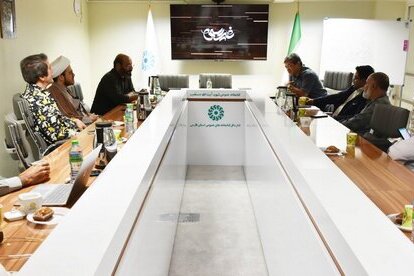 کتابخانه عمومی شهید دستغیب میزبان«گعده امین» شد