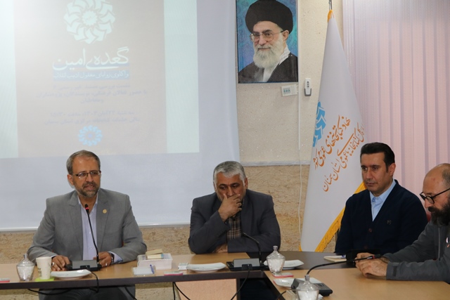 چراغ زبان فارسی در شبه قاره هند، بهواسطه جلسات حضرت آقا با شاعران فارسیگوی منطقه روشن مانده است