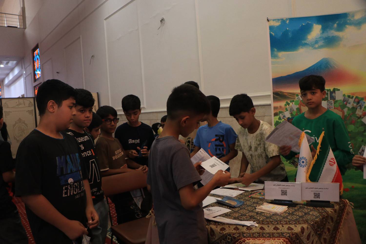 ۶۰ خدمت متنوع در کتابخانه های عمومی به مردم ارائه می شود