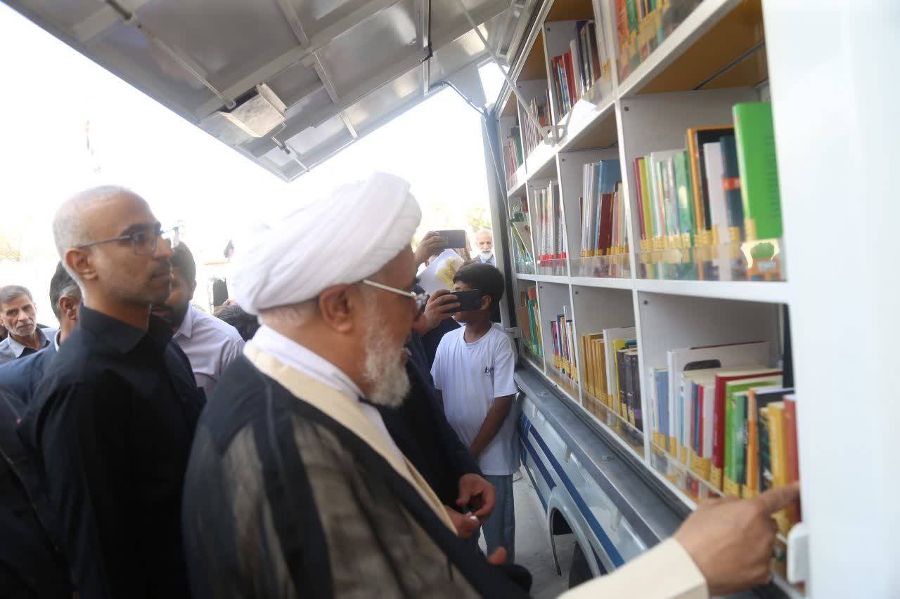 ۶۰ خدمت متنوع در کتابخانه های عمومی به مردم ارائه می شود