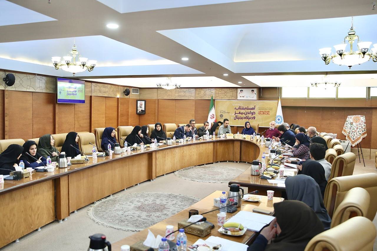 «خواندن عمیق»، با فراگیرشدن دنیای دیجیتال، به خطر میافتد؟!