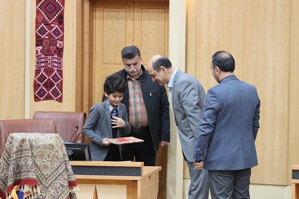 تمام شهرداریها مکلف به پرداخت سهم نیم درصدی درآمد خود به کتابخانهها هستند