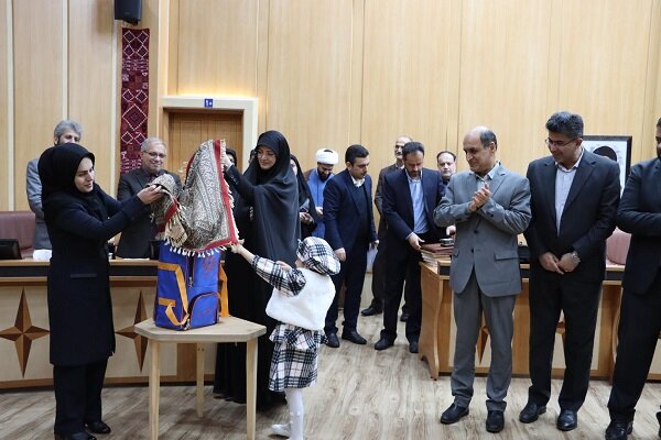 تمام شهرداریها مکلف به پرداخت سهم نیم درصدی درآمد خود به کتابخانهها هستند