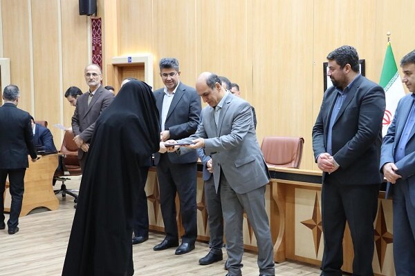 تمام شهرداریها مکلف به پرداخت سهم نیم درصدی درآمد خود به کتابخانهها هستند