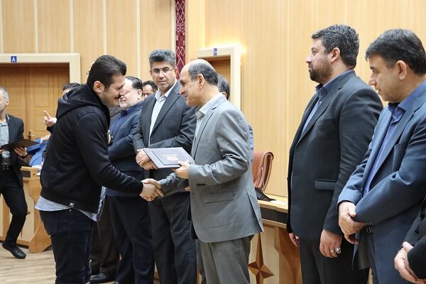 تمام شهرداریها مکلف به پرداخت سهم نیم درصدی درآمد خود به کتابخانهها هستند