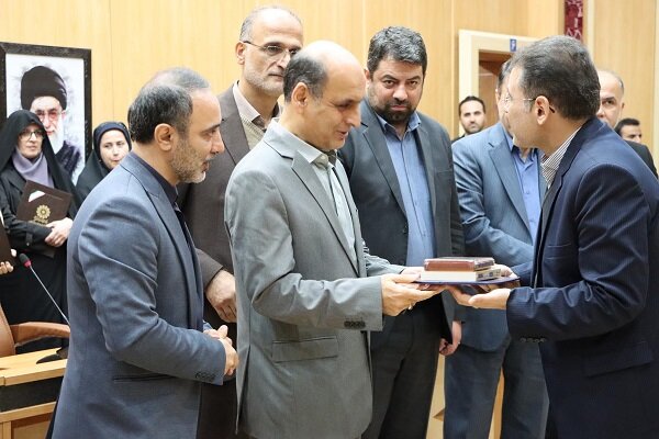 تمام شهرداریها مکلف به پرداخت سهم نیم درصدی درآمد خود به کتابخانهها هستند