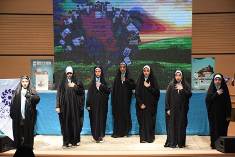 بالاتر بودن میانگین سرانه مطالعه و کاهش آسیبهای اجتماعی، نتیجه غنای فرهنگی استان سمنان است