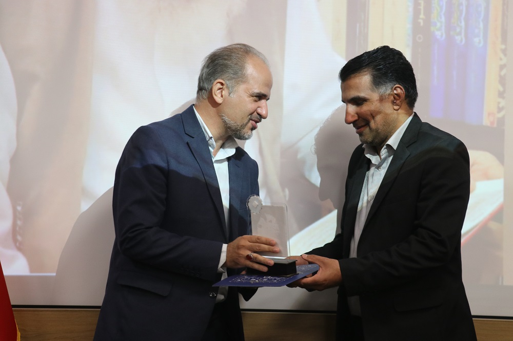 نشست «گعدهی امین: واکاوی زوایای مغفول شخصیت ادیب انقلاب» در خراسان رضوی برگزار شد