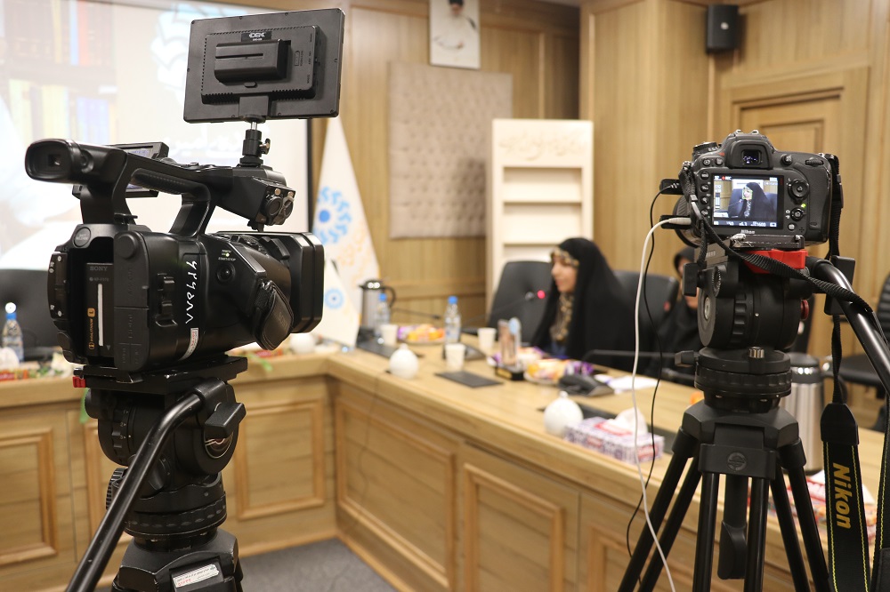 نشست «گعدهی امین: واکاوی زوایای مغفول شخصیت ادیب انقلاب» در خراسان رضوی برگزار شد