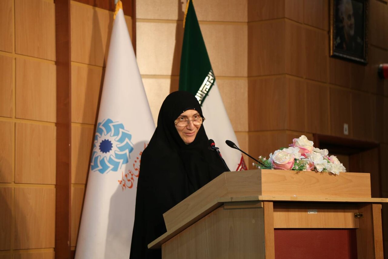 آیین تجلیل از فعالان عرصهی کتاب و کتابخوانی در ساری برگزار شد