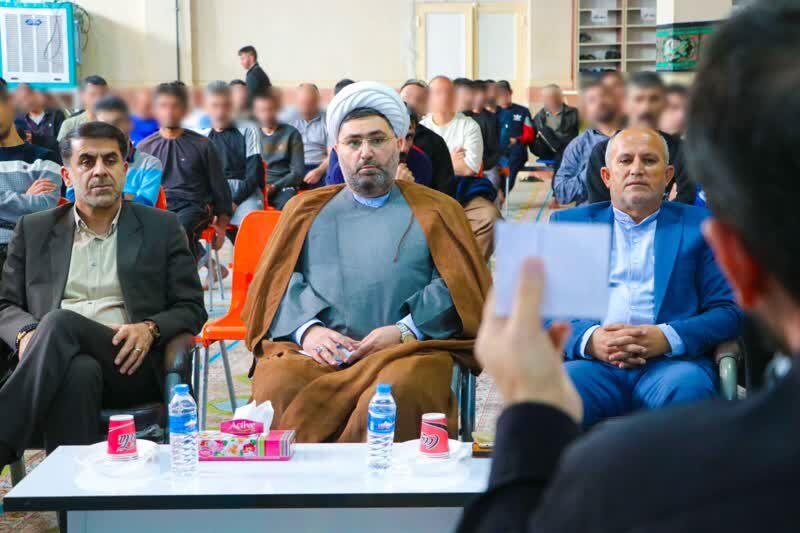 مددجویان ندامتگاه مرکزی خرمآباد خاطرات خود در زمینه کتاب و کتابخوانی را به اشتراک گذاشتند