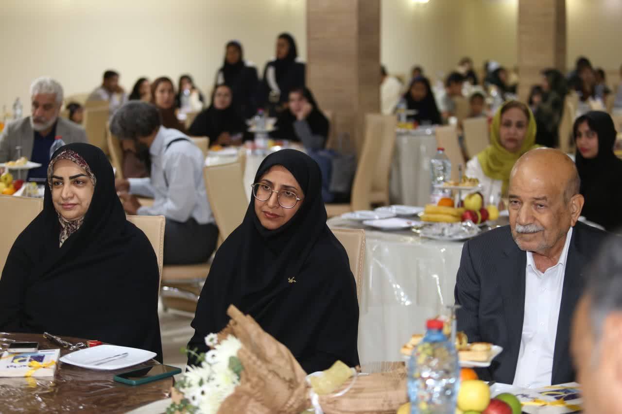 آیین تجلیل از فعالان عرصه کتاب و کتابخوانی در هرمزگان برگزار شد