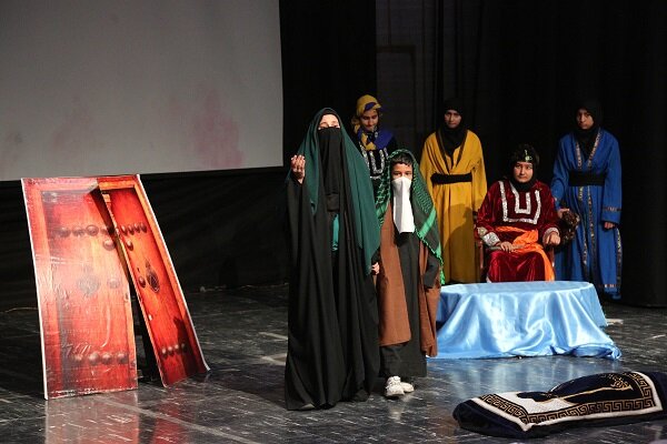 ۹ اثر برگزیده در اختتامیه جشنواره قصهگویی چهارمحال و بختیاری بر روی صحنه رفتند