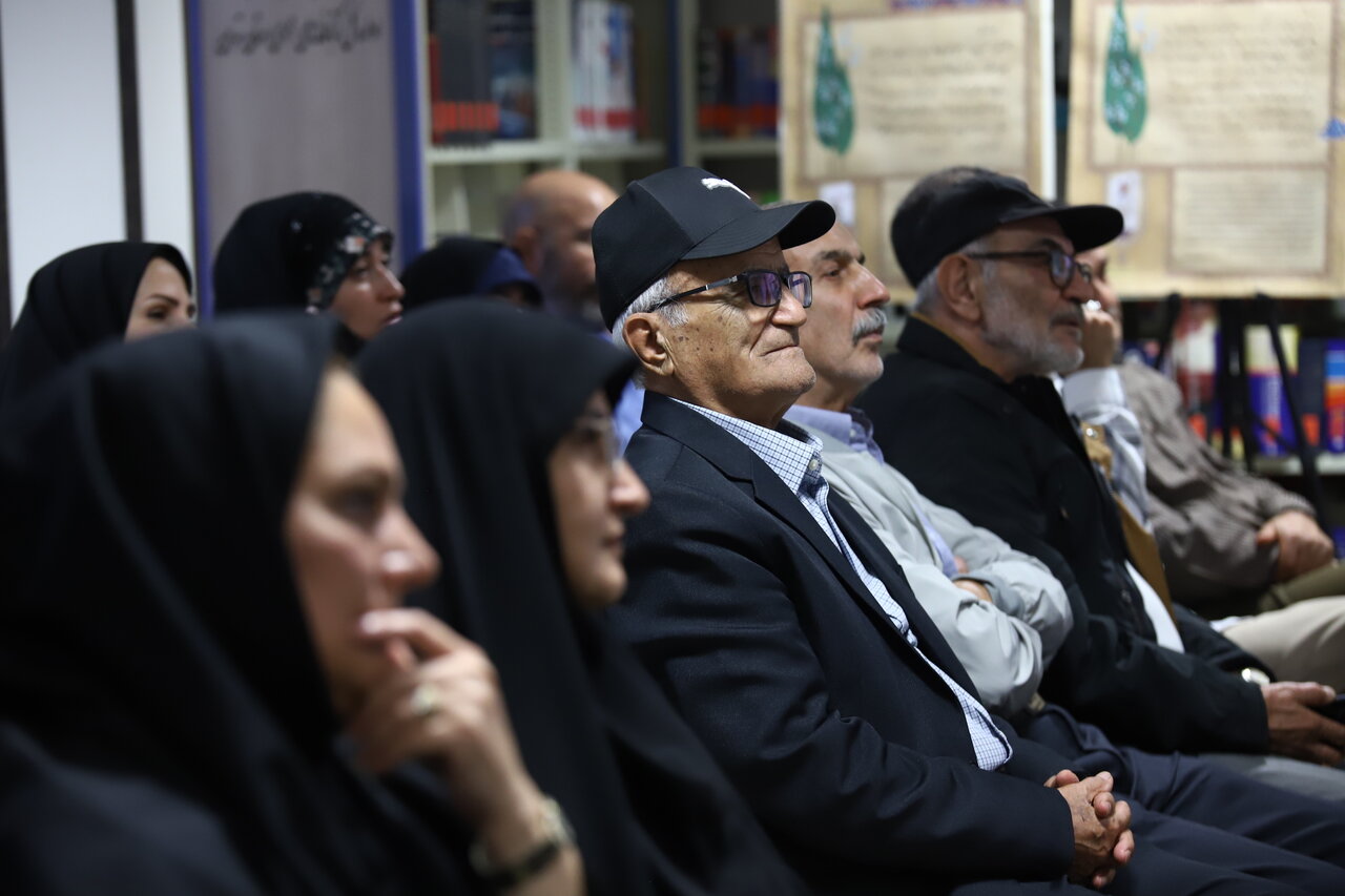 کتابخانه باباطاهر تهران میزبان نشست «گعدهی امین» شد