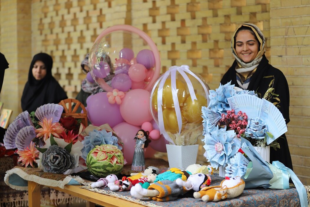 کتابخانه عمومی میتواند اختلال ارتباطیِ نخبگان با نظام اجتماعی را ترمیم کند