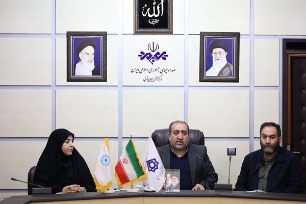 امضای تفاهم نامه همکاری اداره کل کتابخانههای عمومی و صدا و سیمای آذربایجان غربی