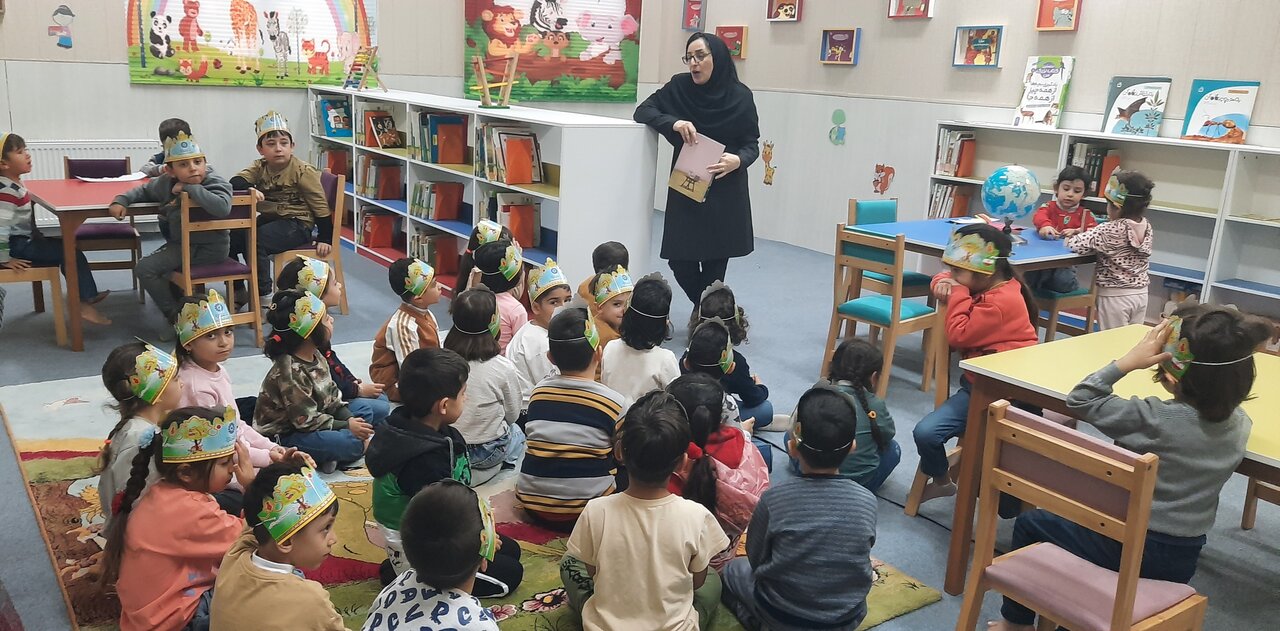 گرامیداشت هفته کتاب در کتابخانههای عمومی شهرستان نقده