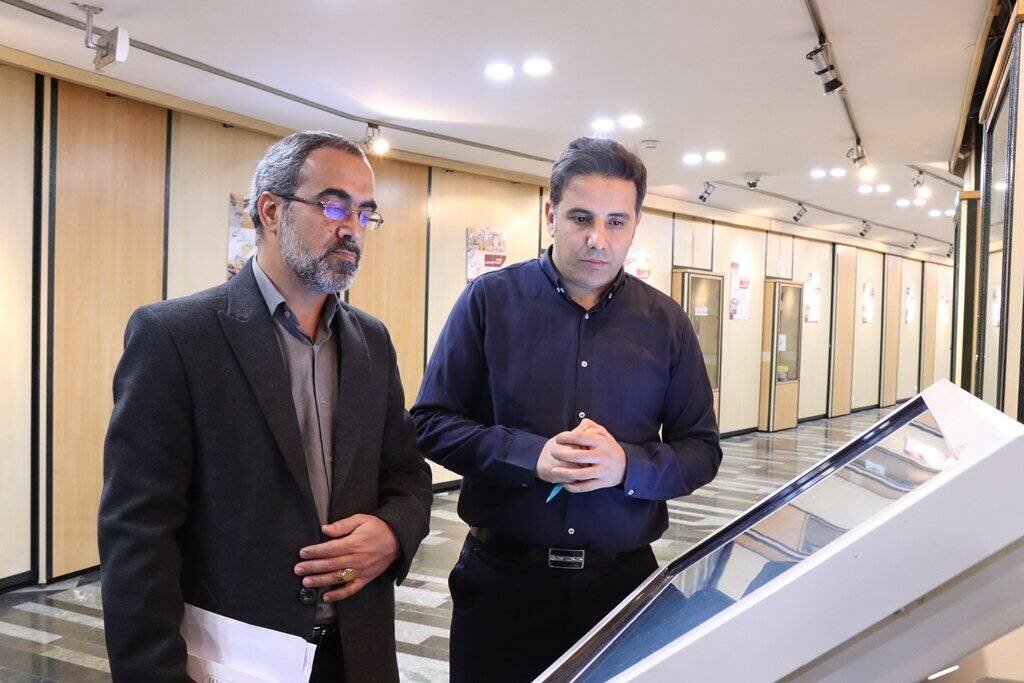 همکاران نهاد کتابخانههای عمومی کشور با همه کمبودها و محدودیتها در حال یک جهاد مقدس هستند