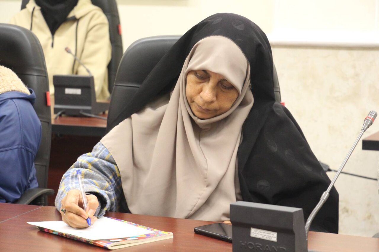 نشست «ویژگیهای داستان طنز» برگزار شد