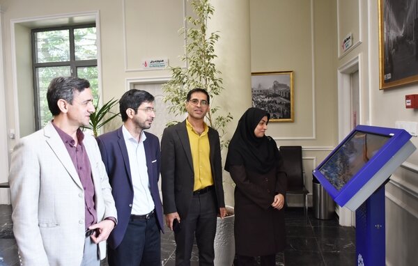 نشست مدیرکل کتابخانههای عمومی فارس با اساتید بخش علم اطلاعات و دانش شناسی دانشگاه شیراز