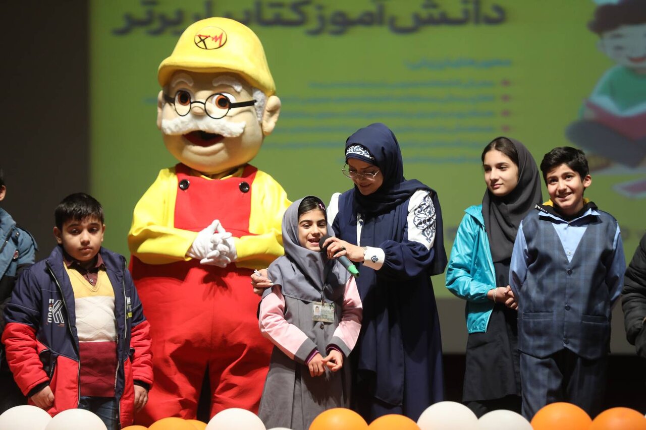 اختتامیه اولین جشنواره انتخاب «دانش آموز کتابیار برتر» در تبریز برگزار شد