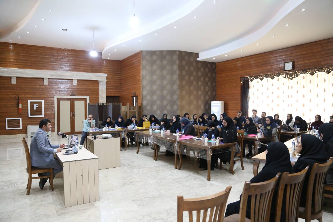 نهاد کتابخانههای عمومی کشور در آموزش کتابداران پیشتاز است