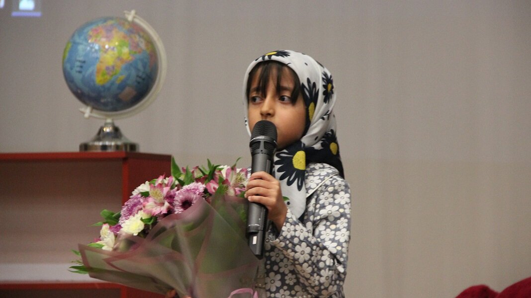 ویژه برنامه کتاب و کتابخوانی در شهرستان خمینیشهر برگزار شد