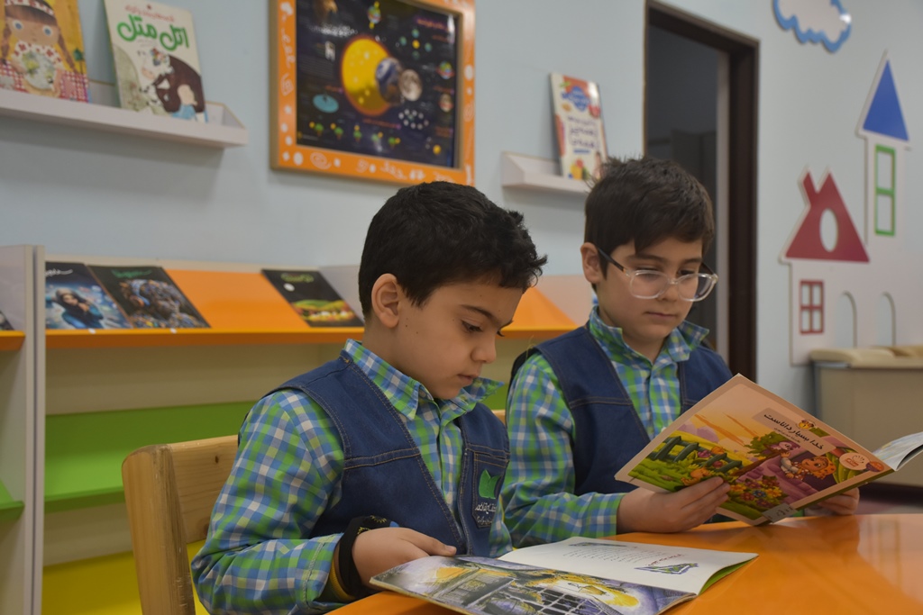 برنامه های متنوع فرهنگی در کتابخانه مرکزی امام خمینی(قدس سره) مشهد برگزار شد