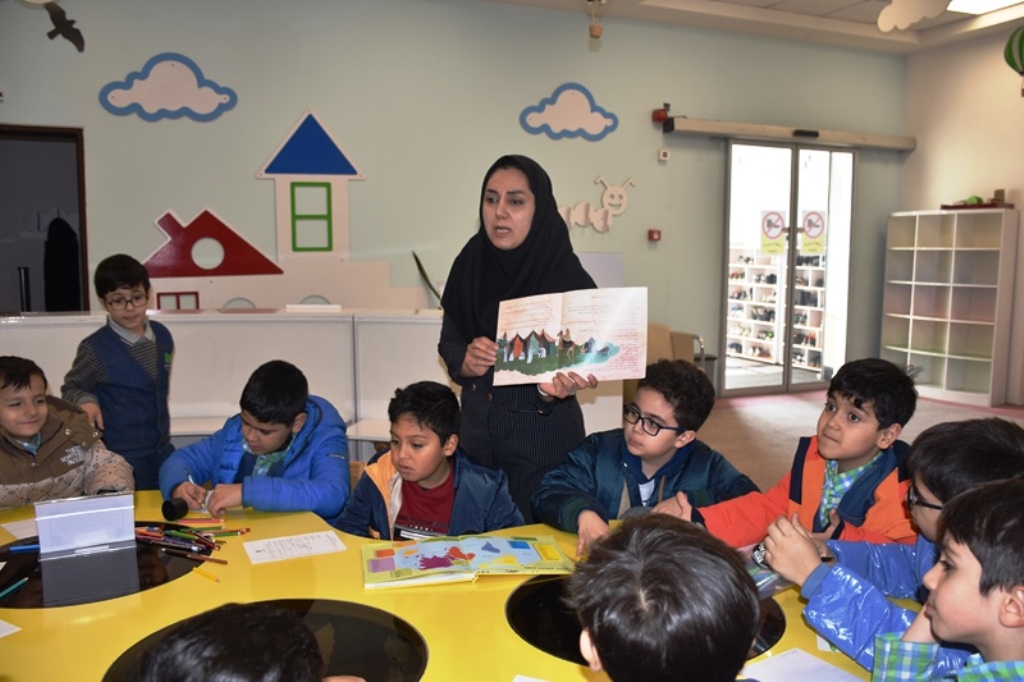 برنامه های متنوع فرهنگی به همت بخش کودک کتابخانه مرکزی امام خمینی(قدس سره) مشهد برگزار شد