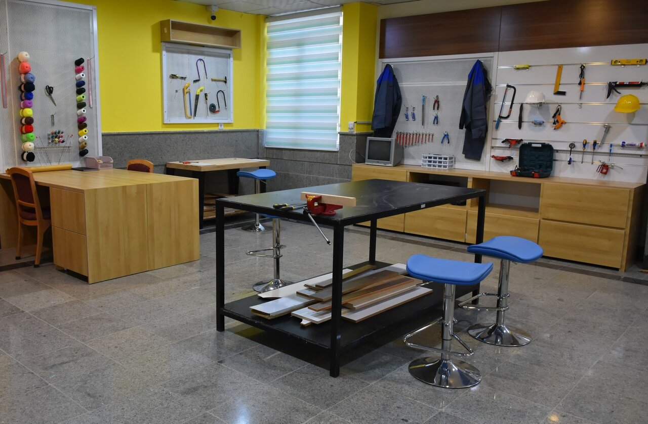 کتابخانه عمومی امین ولایت شهر صدرا افتتاح شد