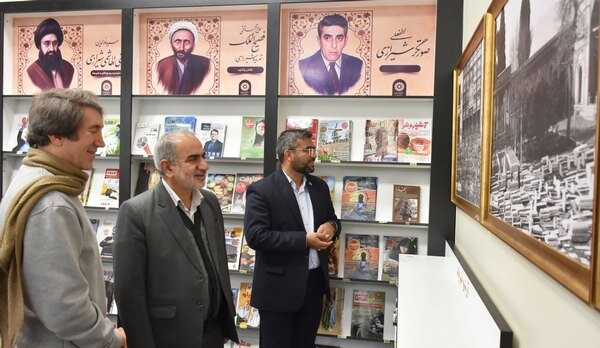 انتظار حمایت بیشتری از سوی دولت و سایر نهادها از کتابخانههای عمومی وجود دارد