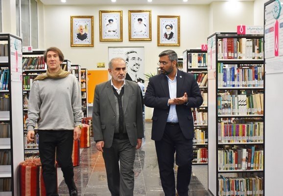 انتظار حمایت بیشتری از سوی دولت و سایر نهادها از کتابخانههای عمومی وجود دارد