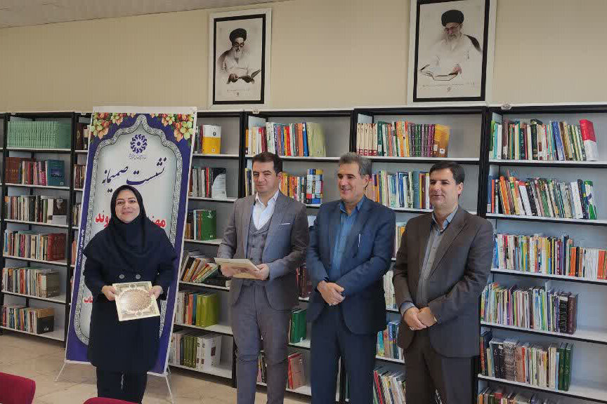 کتابدارن و کتابخانهها خاکریز اول فرهنگی در جامعه هستند