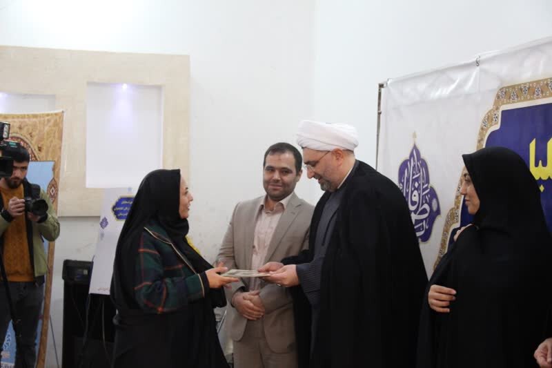 مادران، مخاطبان وفادار کتابخانههای عمومی