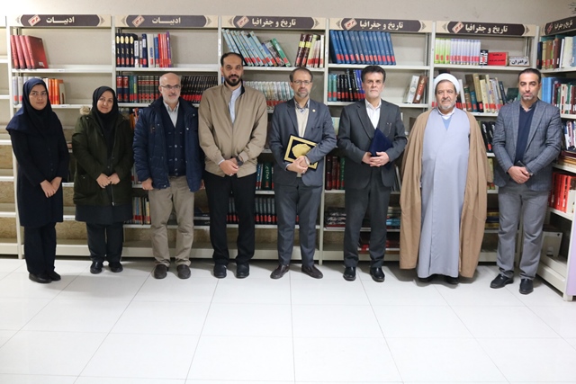 تفاهمنامه همکاری بین اداره کل کتابخانههای عمومی و سازمان زندانها و اقدامات تأمینی و تربیتی استان سمنان به امضا رسید