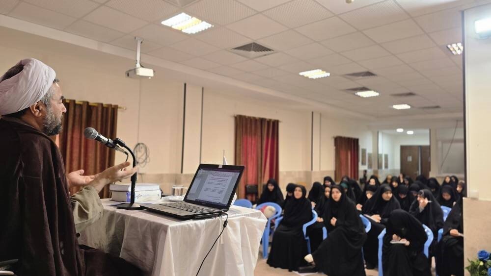 نشست علمی نقش کتابخانه و پژوهش در حرکت به سوی تمدن نوین اسلامی