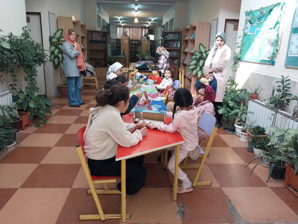 کلاسهای شاهنامهخوانی کودکان در کتابخانه عمومی شهرک نظامی توحید برگزار میشود