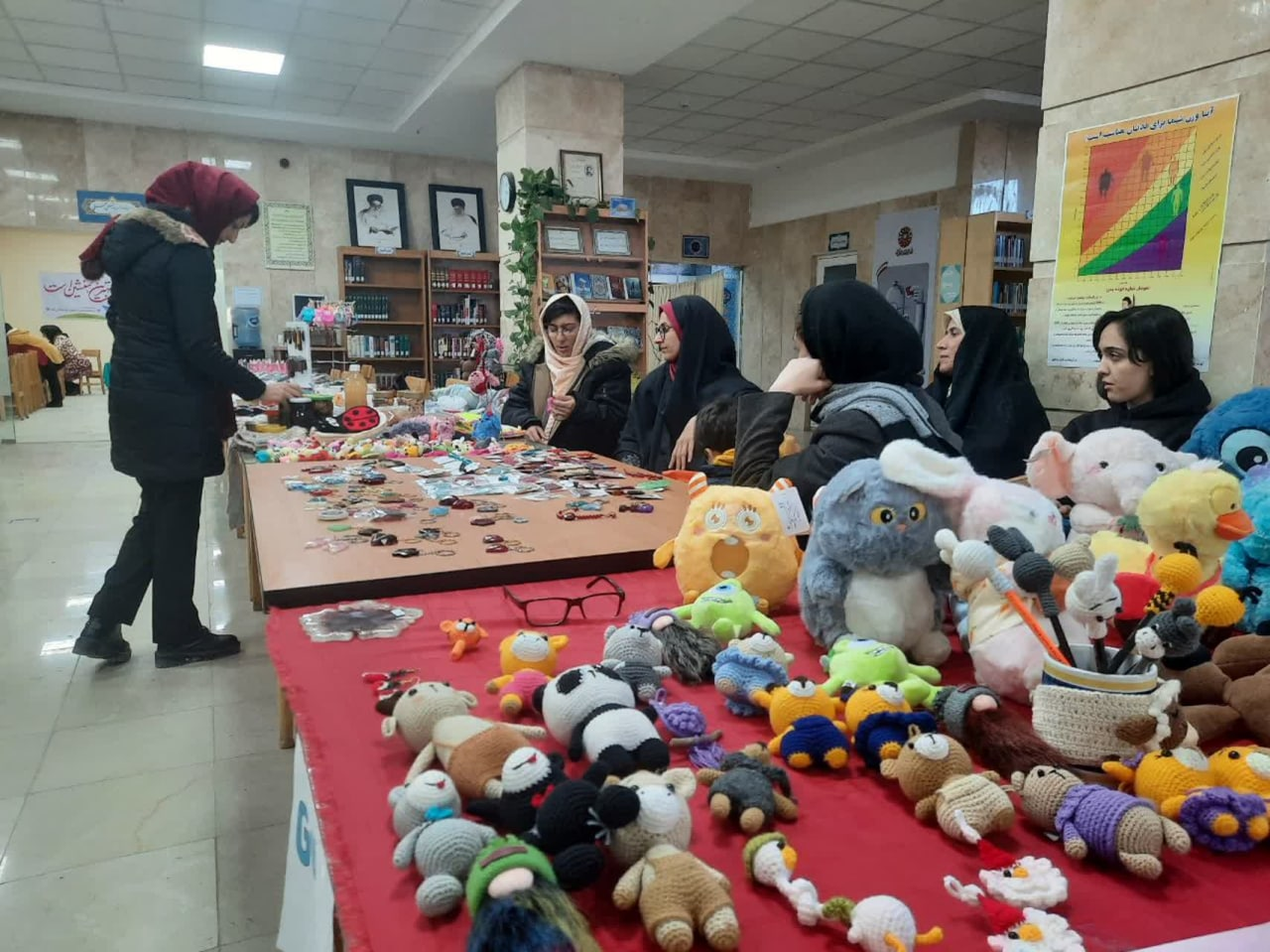 میزبانی اقشار مختلف مردم در کتابخانههای عمومی استان مرکزی