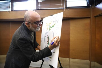 آیین رونمایی کتاب «سرو و سرود» در کتابخانه مرکزی پارک شهر